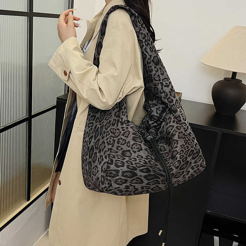 Autumn And Winter Leopard Print Large Capacity Bag For Women Tote Bag Casual Shoulder And Armpit Crossbody Bag