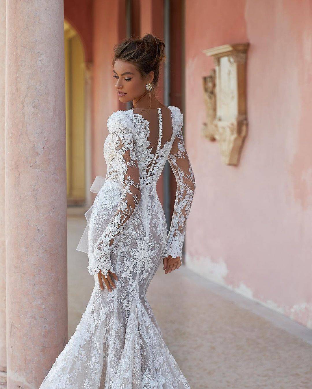 Sexy Mermaid Wedding Dress Lace Appliques V Neck Long Sleeve Illusion Back Bridal Gowns Custom Made Robe De Mariage