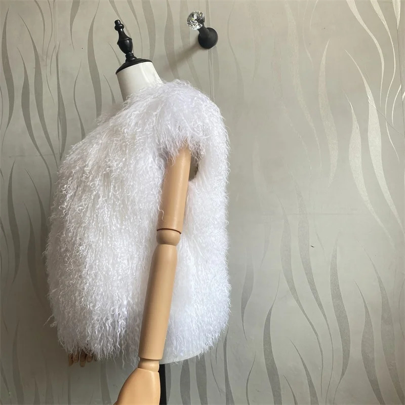 Natural 100 Pure Fur Vest Genuine Real Sheep Gilet Basic Match Short Drop Coat 241115