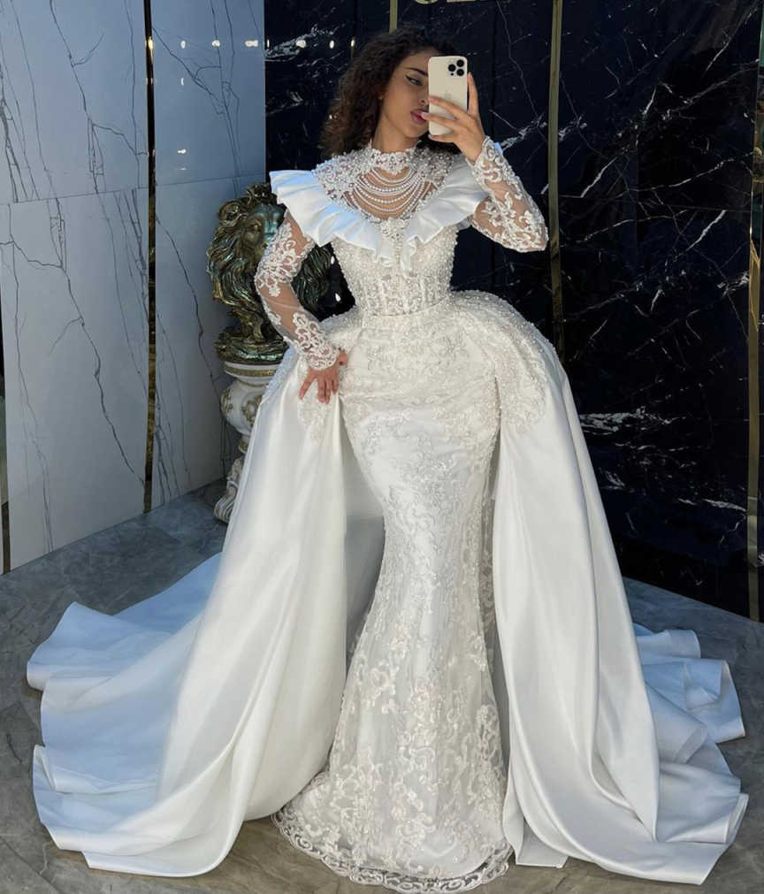 Vintage Mermaid Wedding Dresses Pearls Appliques Bride Gowns with Detachable Train Lace Custom Made Long Sleeves Bridal Vestido de novia