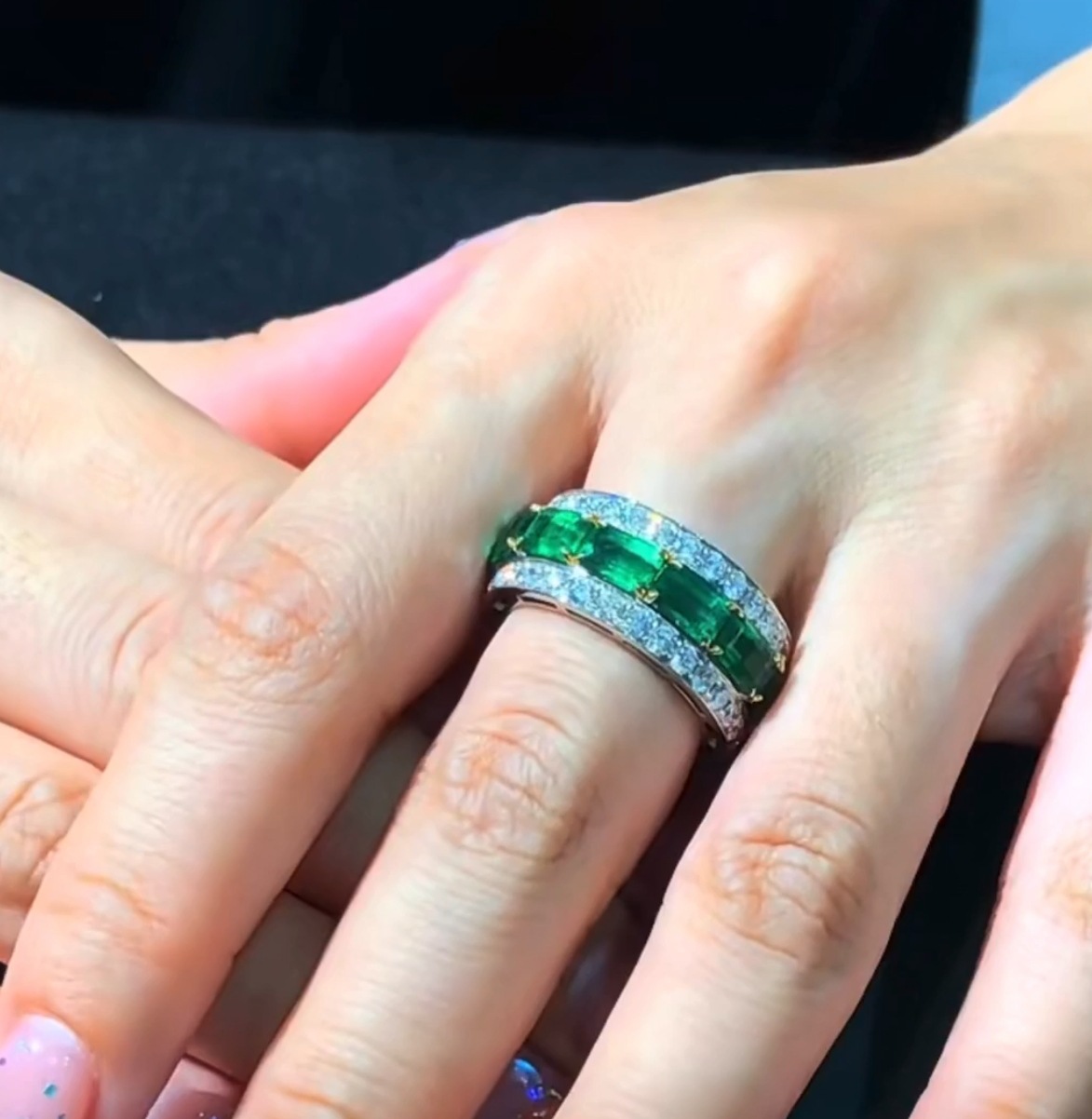 Rulalei Valuable Lovers Lab Emerald Diamond Ring 925 Sterling Silver Party Wedding Band Rings for Women Men Engagement Jewelry Gift