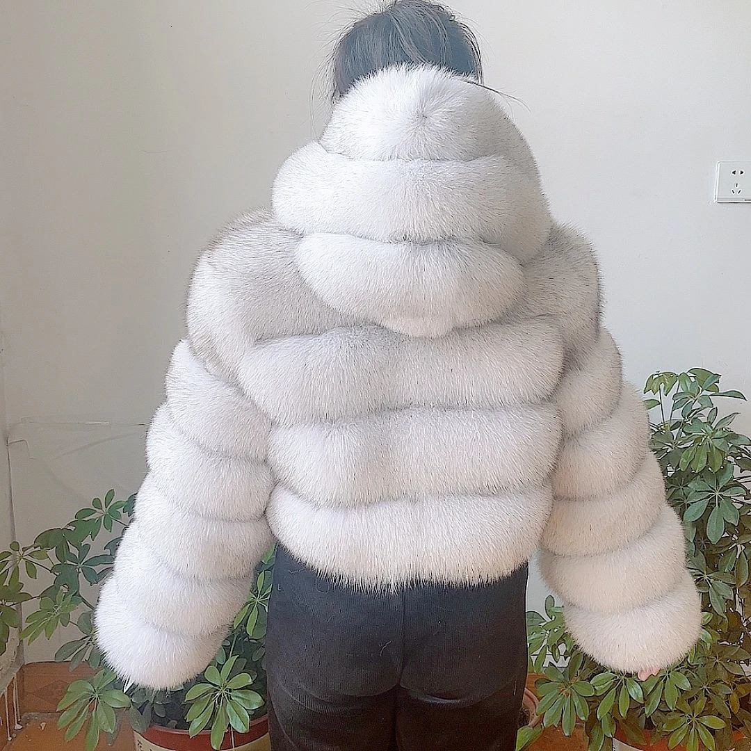 2023 100 natural fur Women Fur Coat Real Fox Thick Warm High Quality Full Sleeves Natural Fur Fashion Hooded Short Jacket 241115