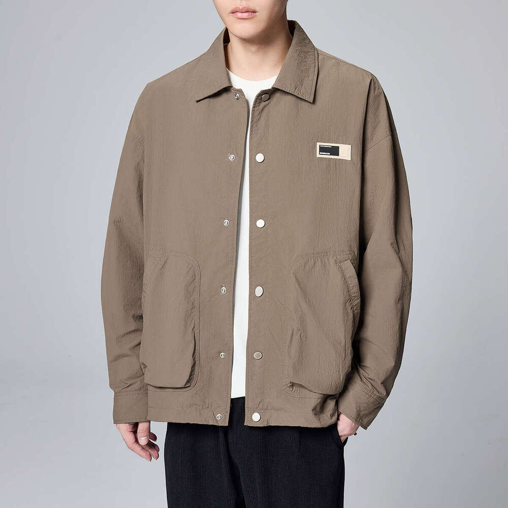 Momaike Simple Lapel Casual 2024 Autumn New Item Label Decoration Men's Jacket 80693