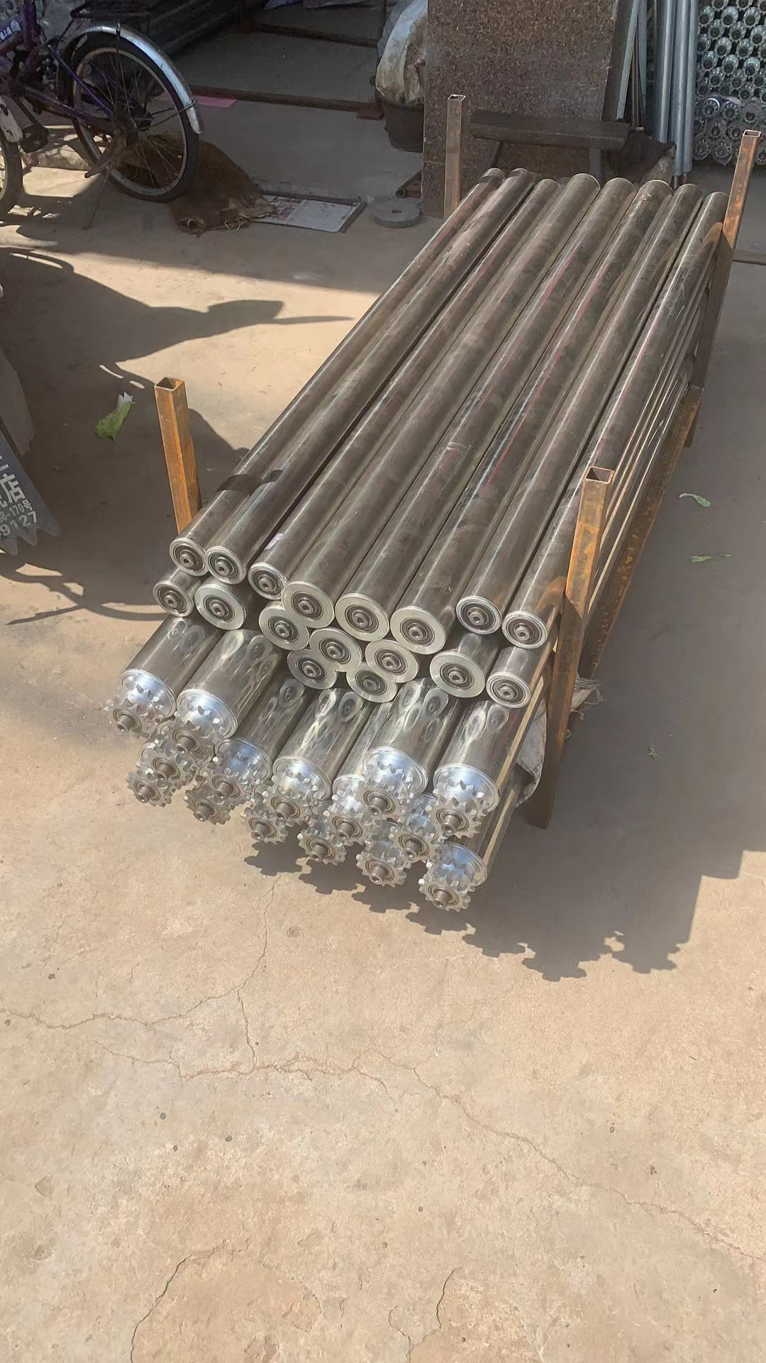 Non Electric Rolling Drum for Efficient Material Transport