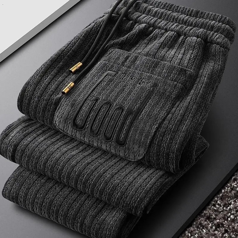 Autumn and Winter Fashion Mens Plus Velvet Thick Solid Color Pants Warm Ultra Thin Brushed Middle Waist Trouthers Clothing 241115