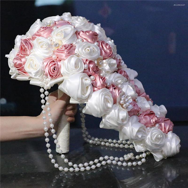 Decorative Flowers Yan Creamy Dusty Rose Bride Casading Wedding Bouquets With Rhinestone Pearl String Handamde Satin Bridal Bouquet