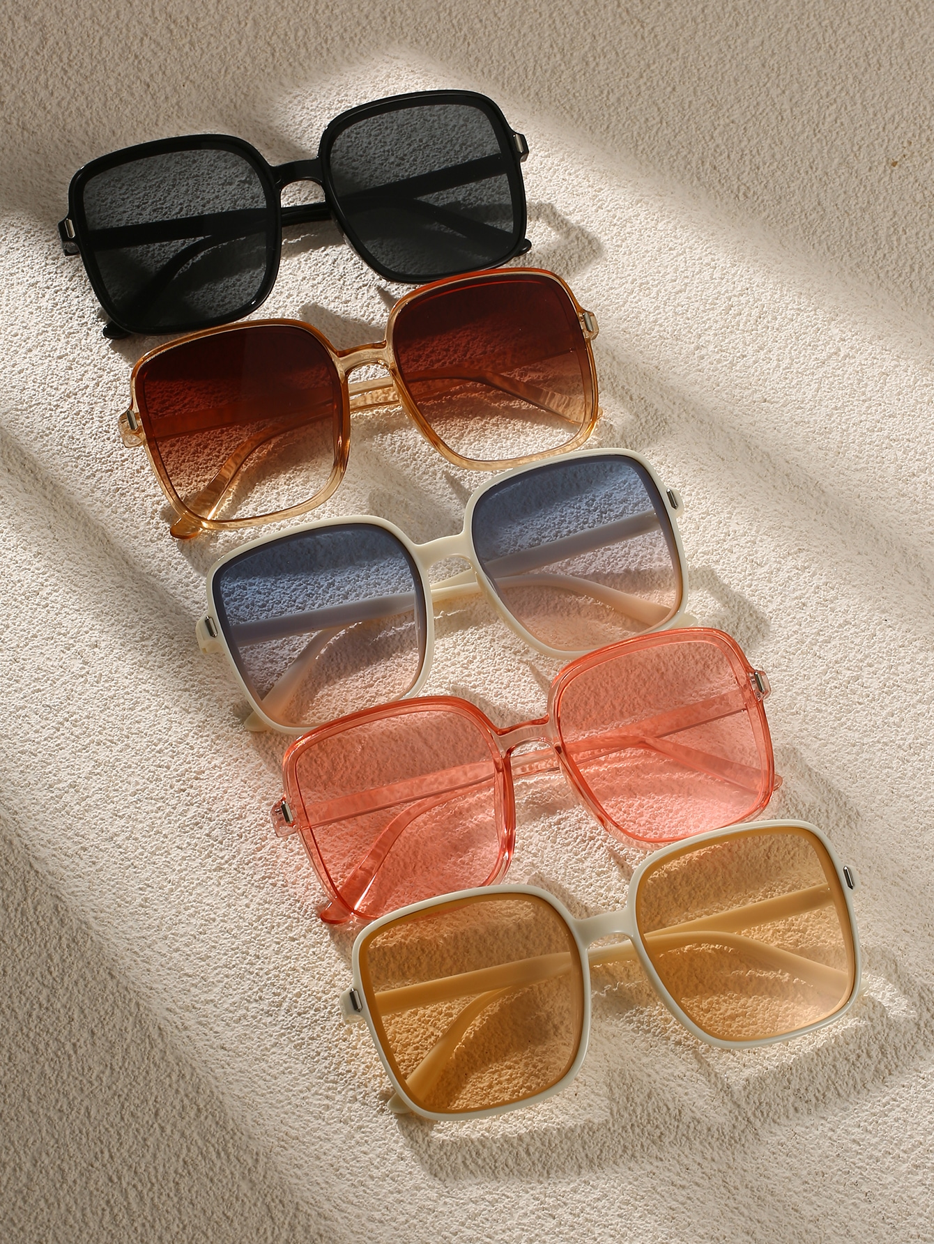 Women's Fashionable Large Frame Square Plastic Full Rim Sunglasses Full Glasses for Travelling and Taking Photos Designer Sunglasses Polarized uv