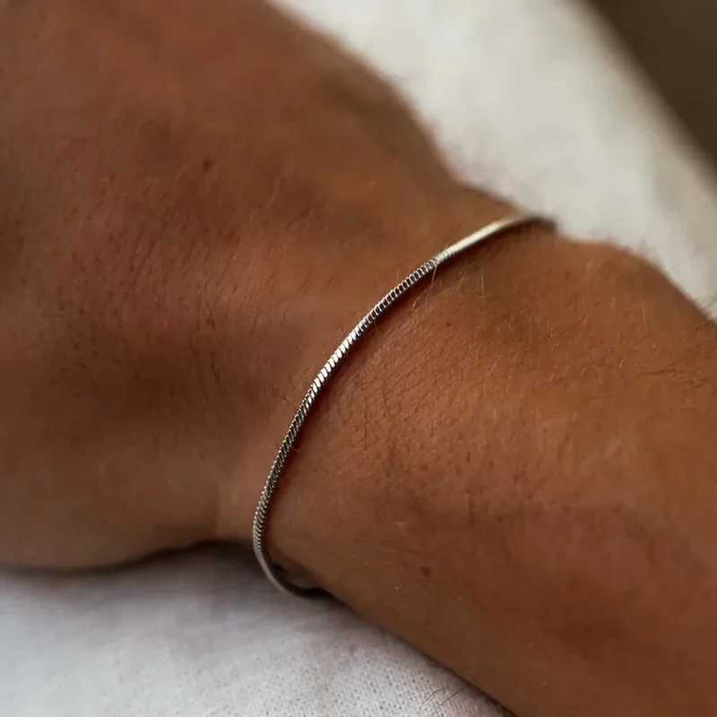 Classic Couples Men Women Gold Color Bracelets for Women Stainless Steel Thin Snake Bone Chain Lobster Clasp Snap Button JewelryXJ241118