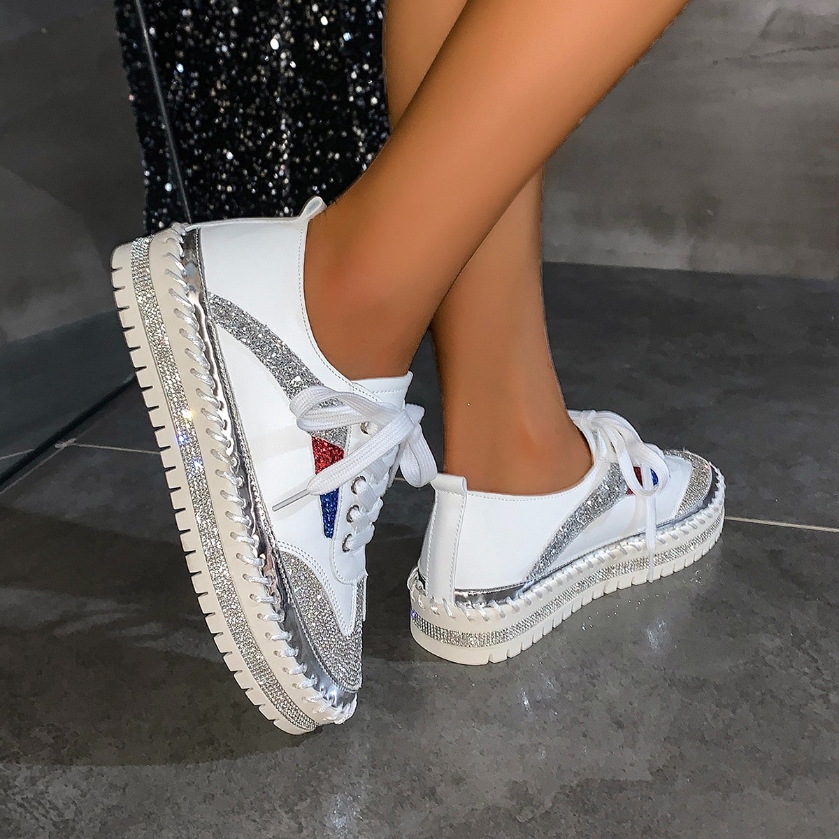 Women's Sneakers 2025 New Fashion Shiny Rhinestones Shoes Casual Sneakers Women's Stylish Sport Shoes Lace-Up Sneakers Shoes 2025 Luxury Shi