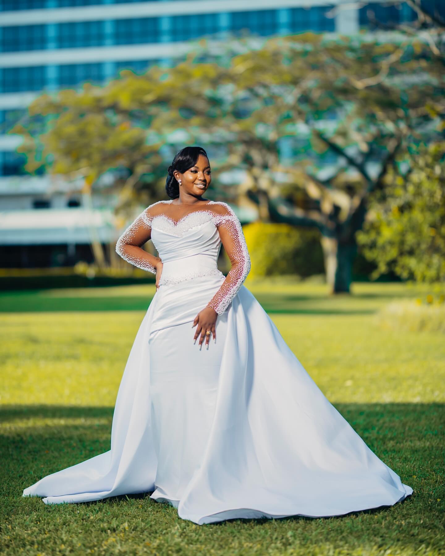 2024 Arabic Aso Ebi Plus Size White Bride Dresses Pearls Beaded Full Sleeves Detachable Train Satin Elegant Bridal Gowns Dress For Bride
