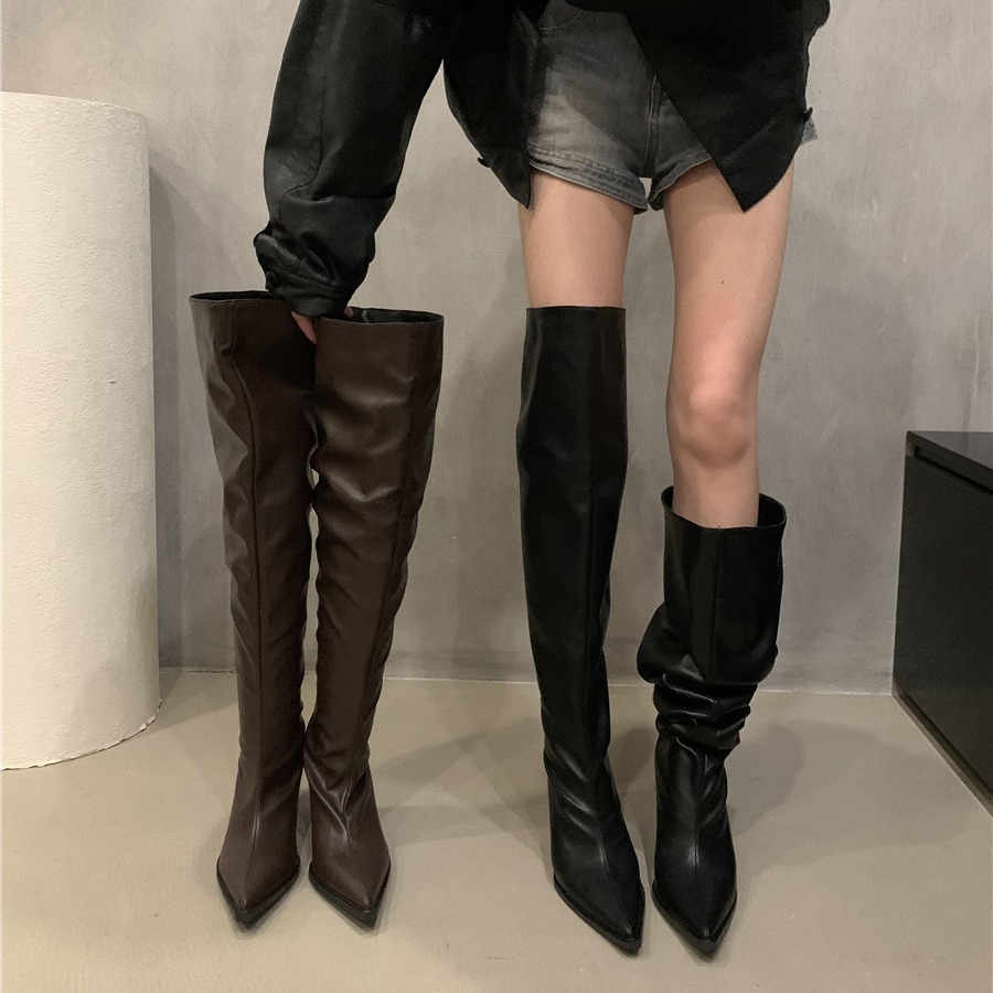 Women's French Autumn New Pointed Black Boots.