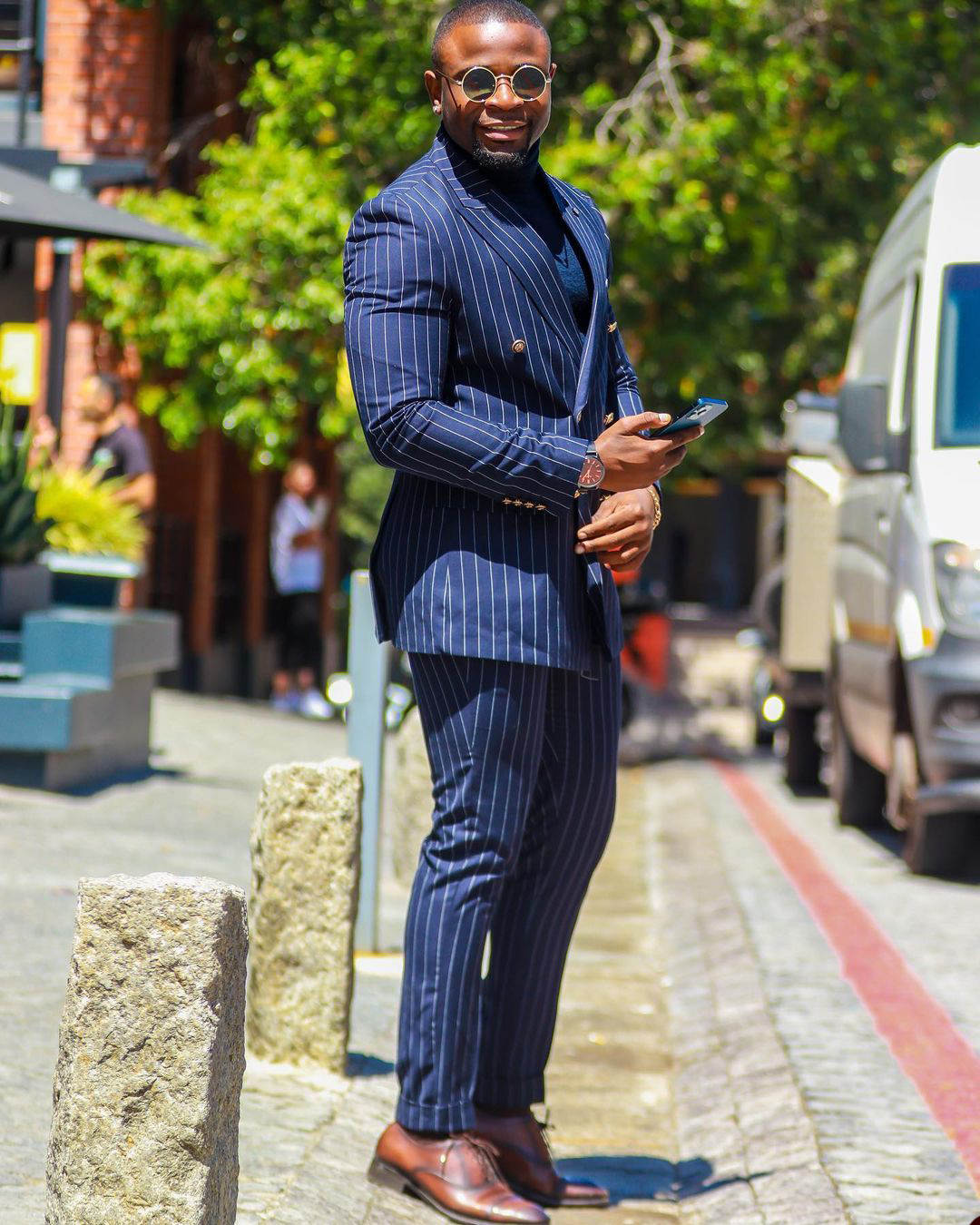 Handsome Stripe Men Two Pieces Sets Pants Coat Peaked Lapel Wedding Tuxedos Double Breasted Business Formal Groom Wear Custom Made