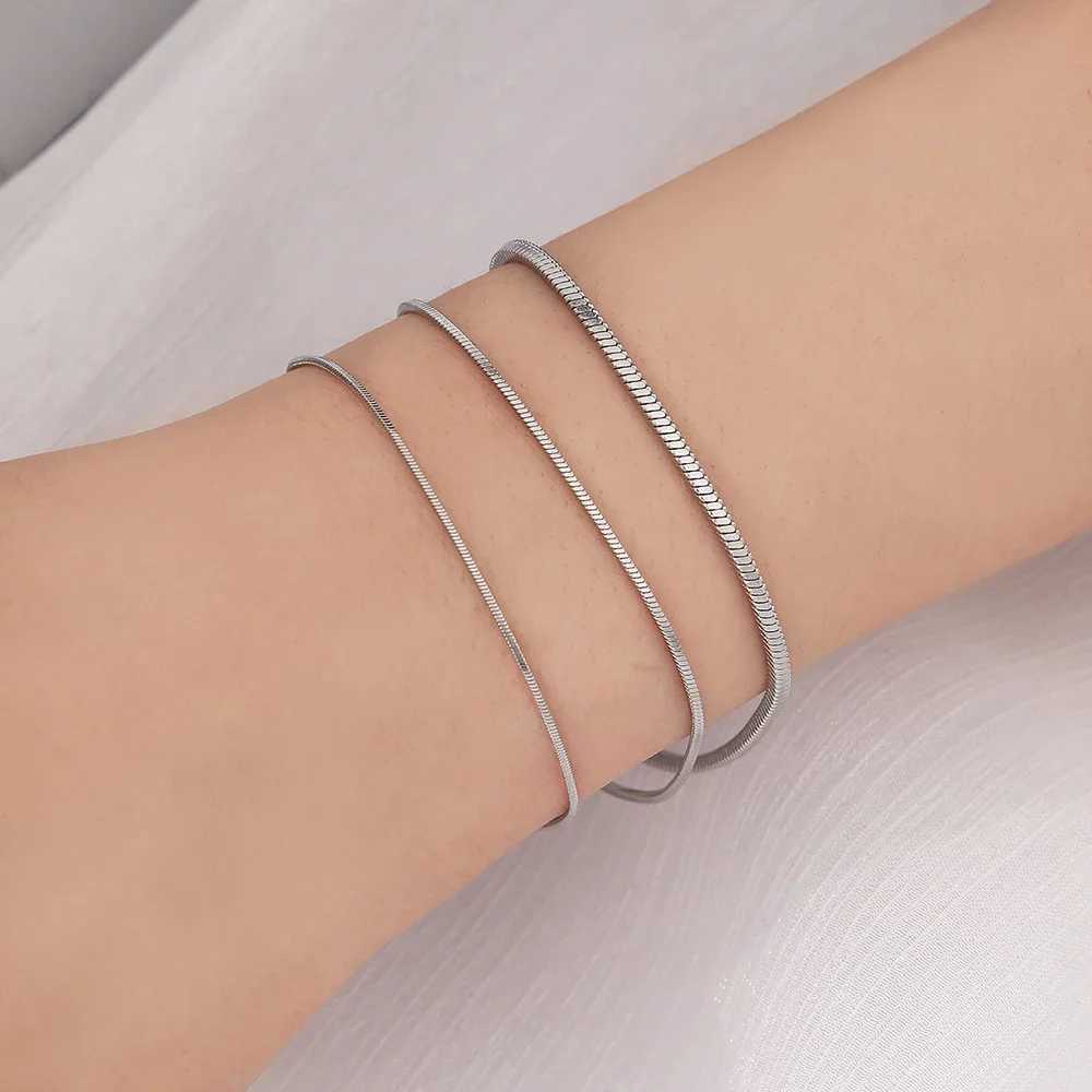 Classic Couples Men Women Gold Color Bracelets for Women Stainless Steel Thin Snake Bone Chain Lobster Clasp Snap Button JewelryXJ241118