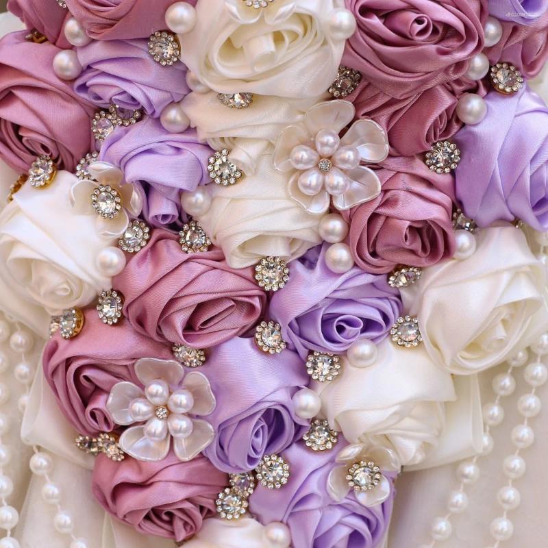 Decorative Flowers Yan Creamy Dusty Rose Bride Casading Wedding Bouquets With Rhinestone Pearl String Handamde Satin Bridal Bouquet