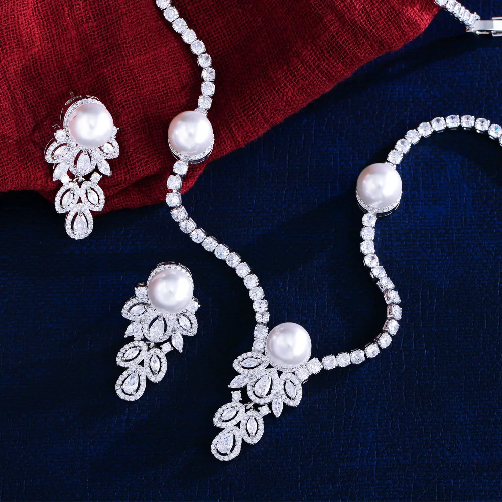 Three layer elegant and shiny cubic zirconia feather shaped simulated pearl earrings and necklaces party jewelry set 241115