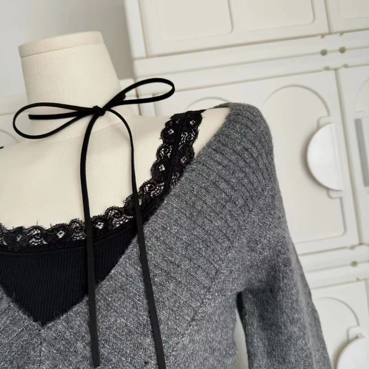 Autumn and Winter Womens Gyaru Coquette V-neck French Retro Sweater Long Sleeve Floral Knitted 2000s Retro Old Style Thick 241115