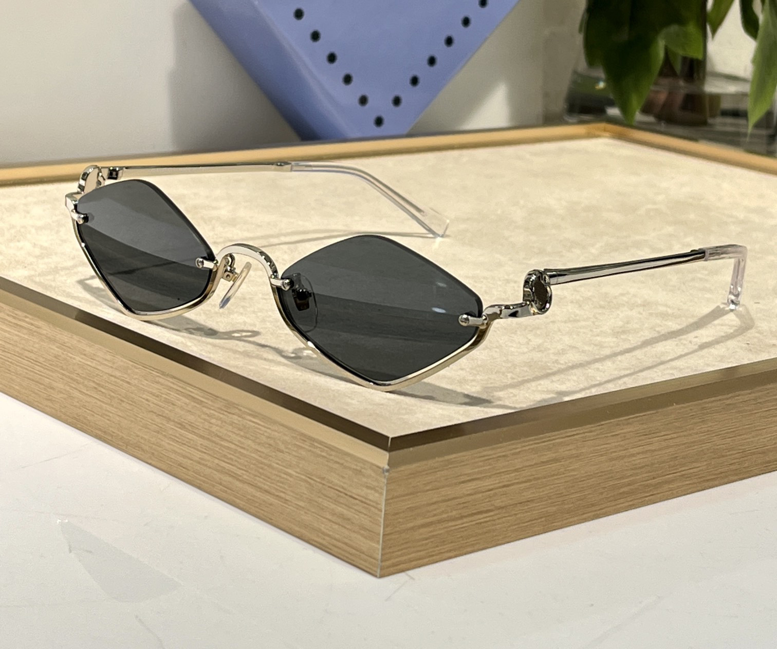 Dia Sunglasses Gold… - image