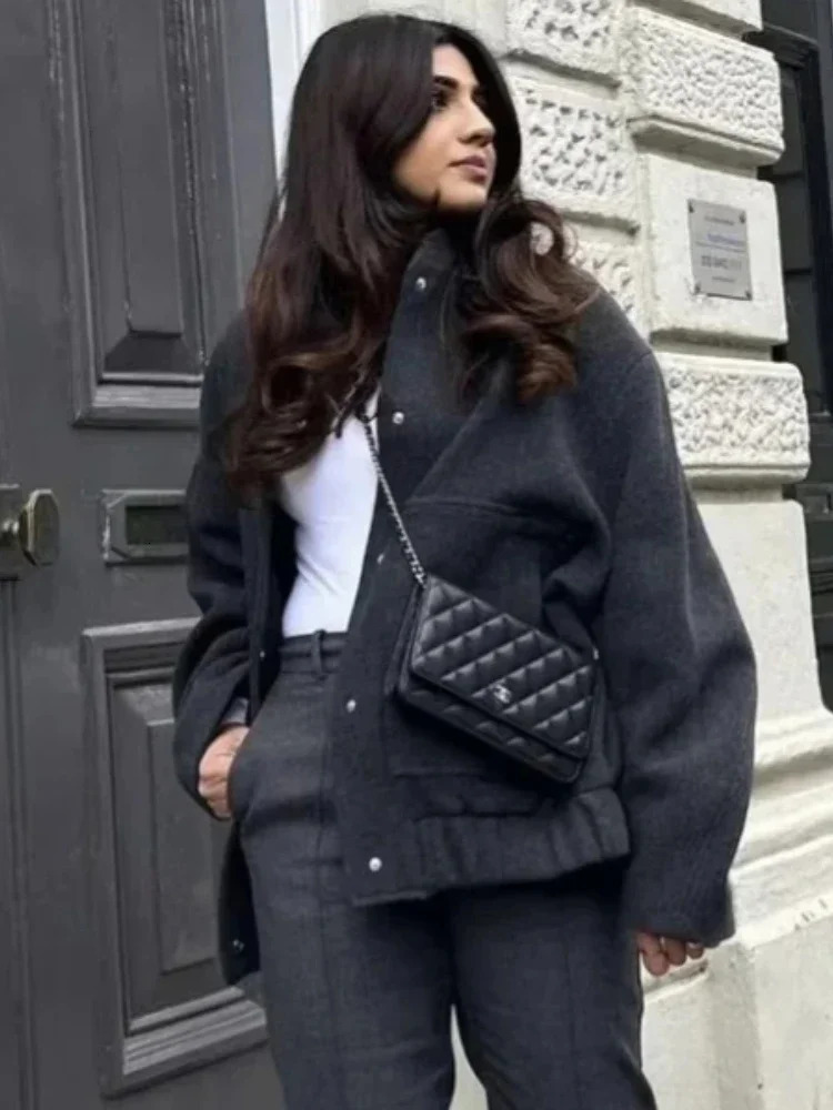 ZBZA Womans Oversized Bomber Jacket Autumn Round Neck Long Sleeve Pocket Hidden Button Loose Jackets Coat Female Outerwear 241115