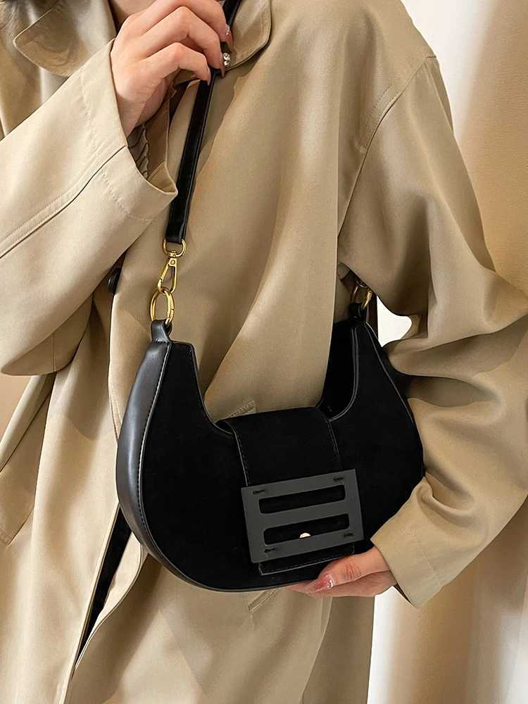 Single-shoulder bag Burgundy High-end Underarm Bag 2024 Autumn/Winter Wens Matte Suede PU Splicing Elegant Crossbody Bags Texture Handbag Z241115