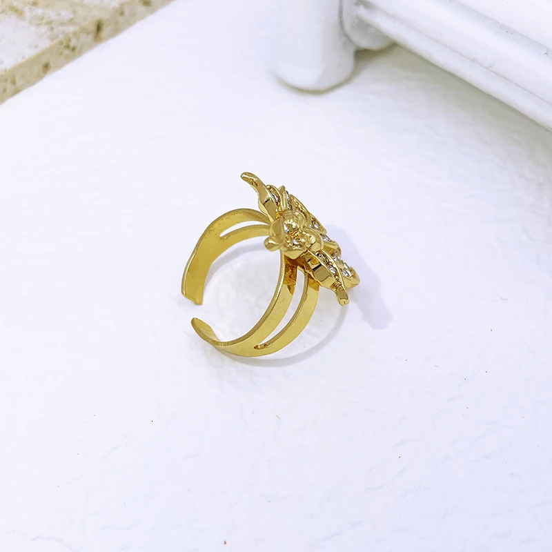 18K gold-plated Italian jewelry set with square female leaf necklace bracelet ring 4pcs jewelry set wedding party accessories 241115