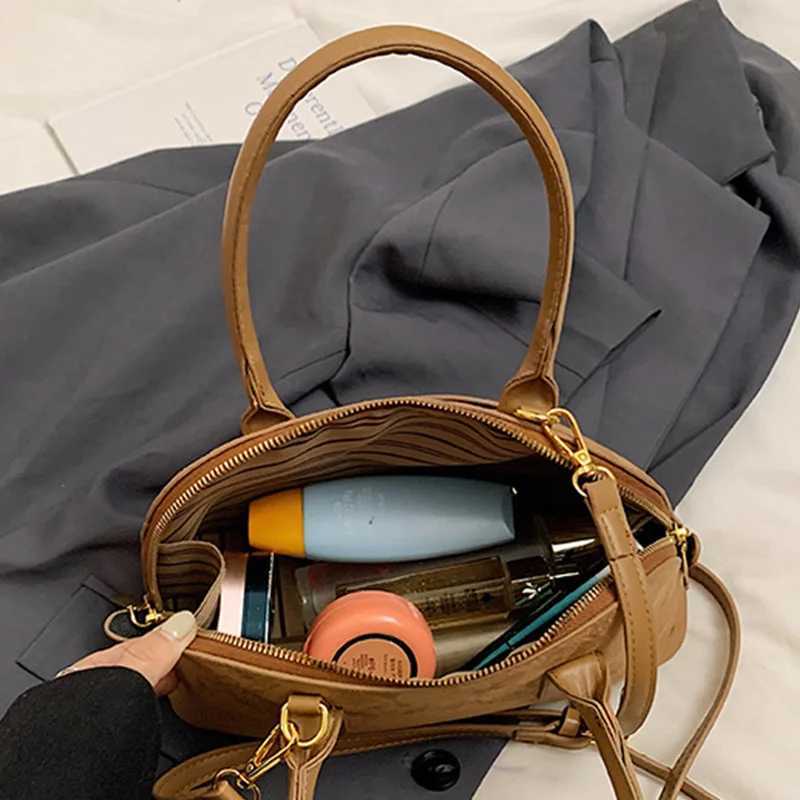 Autumn Frosted Small Bag For Wen 2024 New Versatile Crossbody Bag Fi Hand-held Shell Bag Belt Buckle Coin Purse Z250515