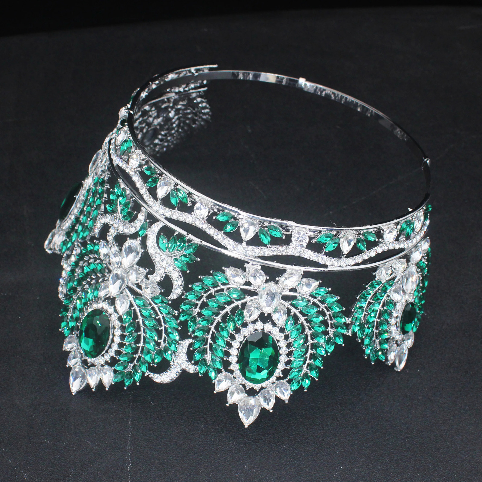 Adjustable Crystal Queen Tiaras and Crown suitable for womens beauty Diadem hair decoration wedding decoration ball hair jewelry accessories 241115