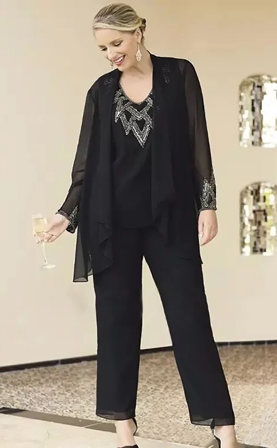 Black Three Pieces Mother Of The Bride Pant Suits V Neck Long Sleeves Jacket Wedding Guest Dress Chiffon Plus Size Beaded Evening Dresses