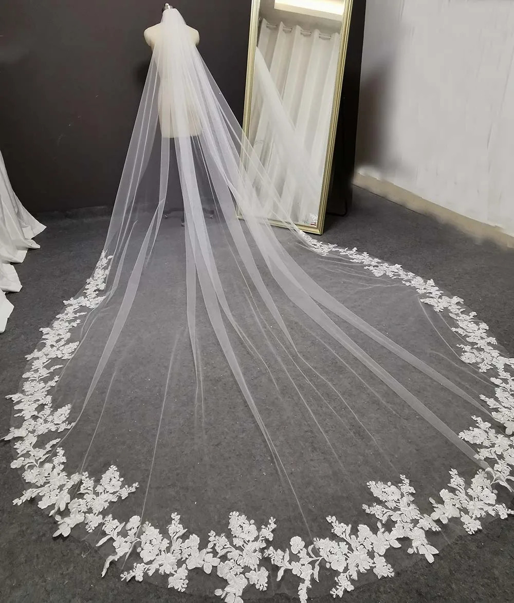 Customized long lace wedding veil 3-meter-long ivory white cathedral bridal veil with comb wedding accessories bridal headwear 241115