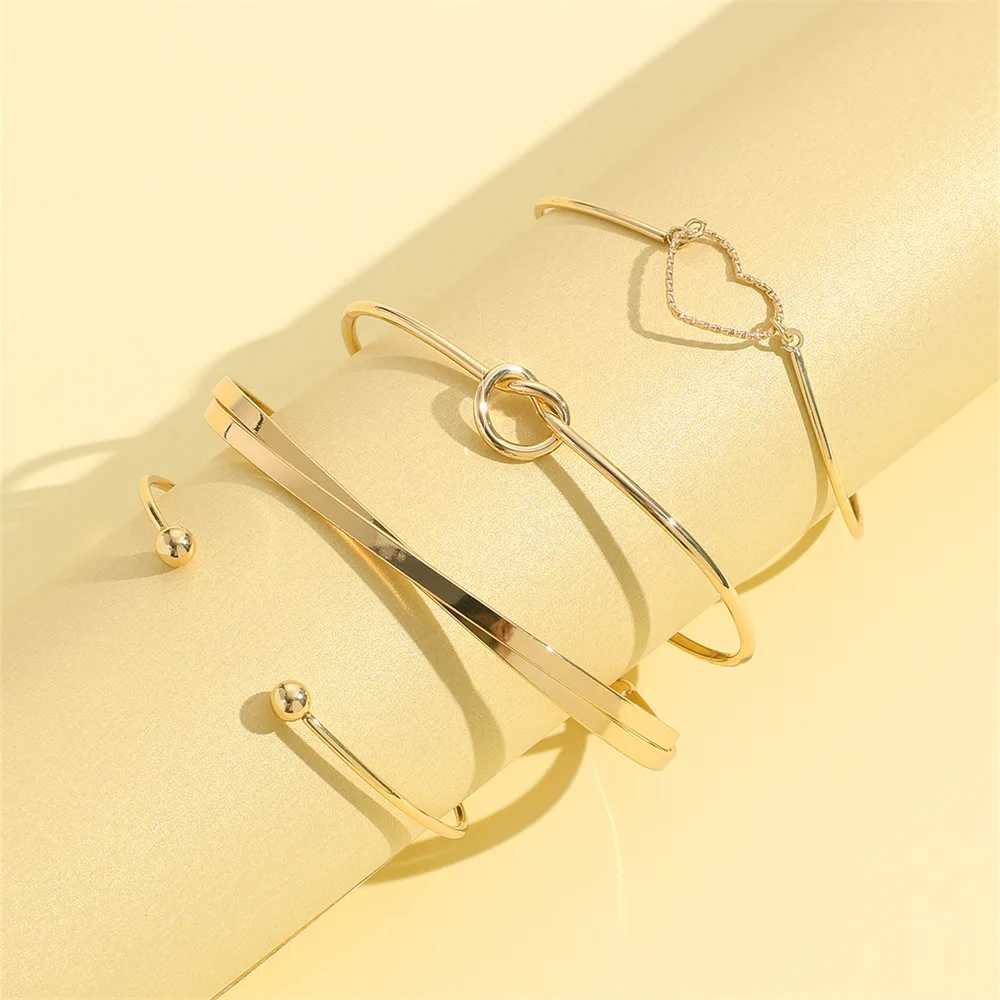 4Pcs/Set Tren Geometry Charm Open Bracelets for Women Fashion Alloy Heart Knot Cuff Bangle Bracelet Jewelry GiftsXJ250117