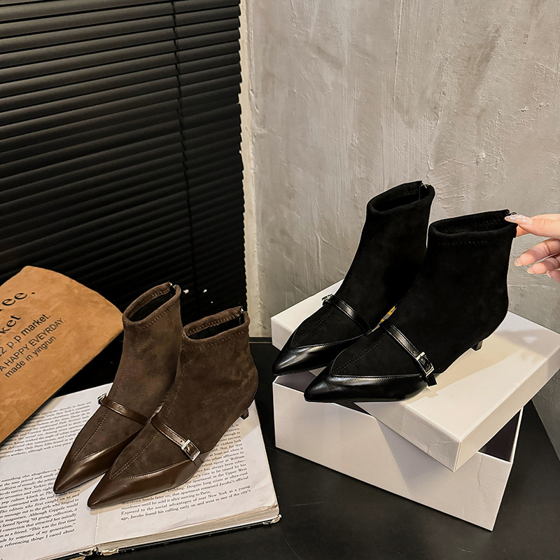 Metal buckle pointed single boot French style mid heel fashion boot.