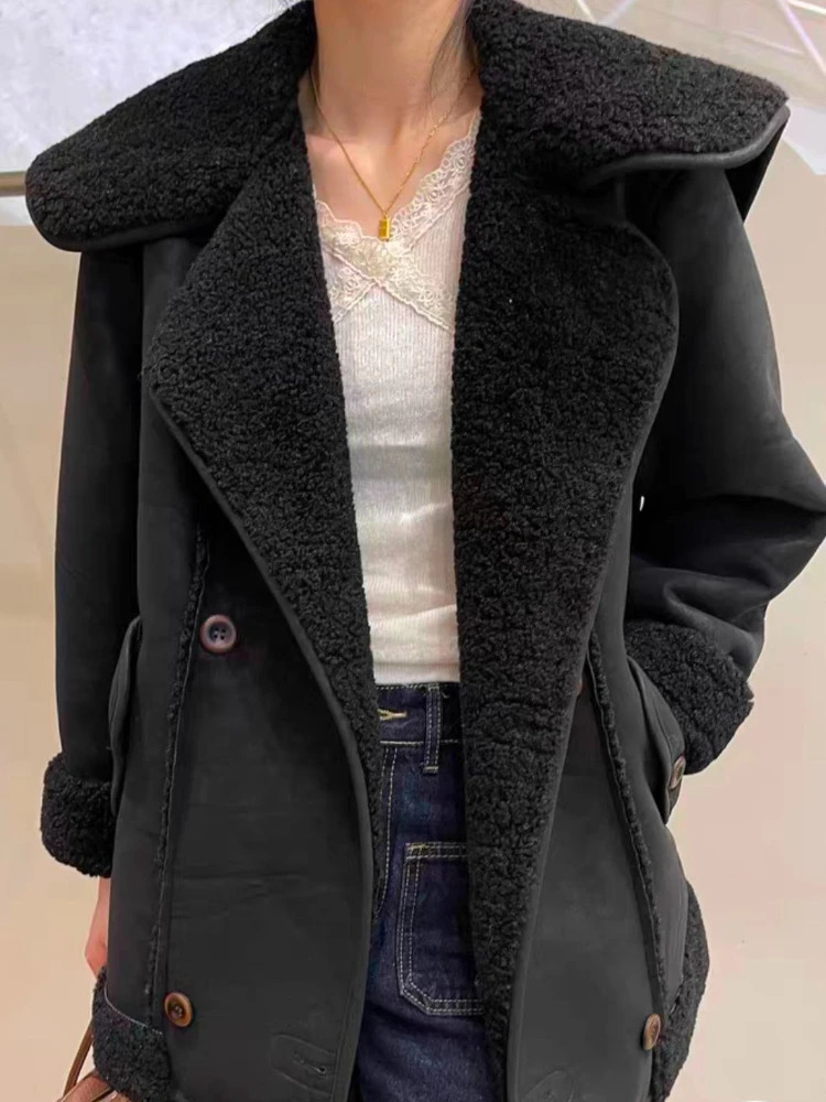 2024 AutumnWinter Fashion Collection Womens Warm Jacket Sleeveless Collar Lamb Fleece Fur Integrated Vest Anti Cold Coat 241115