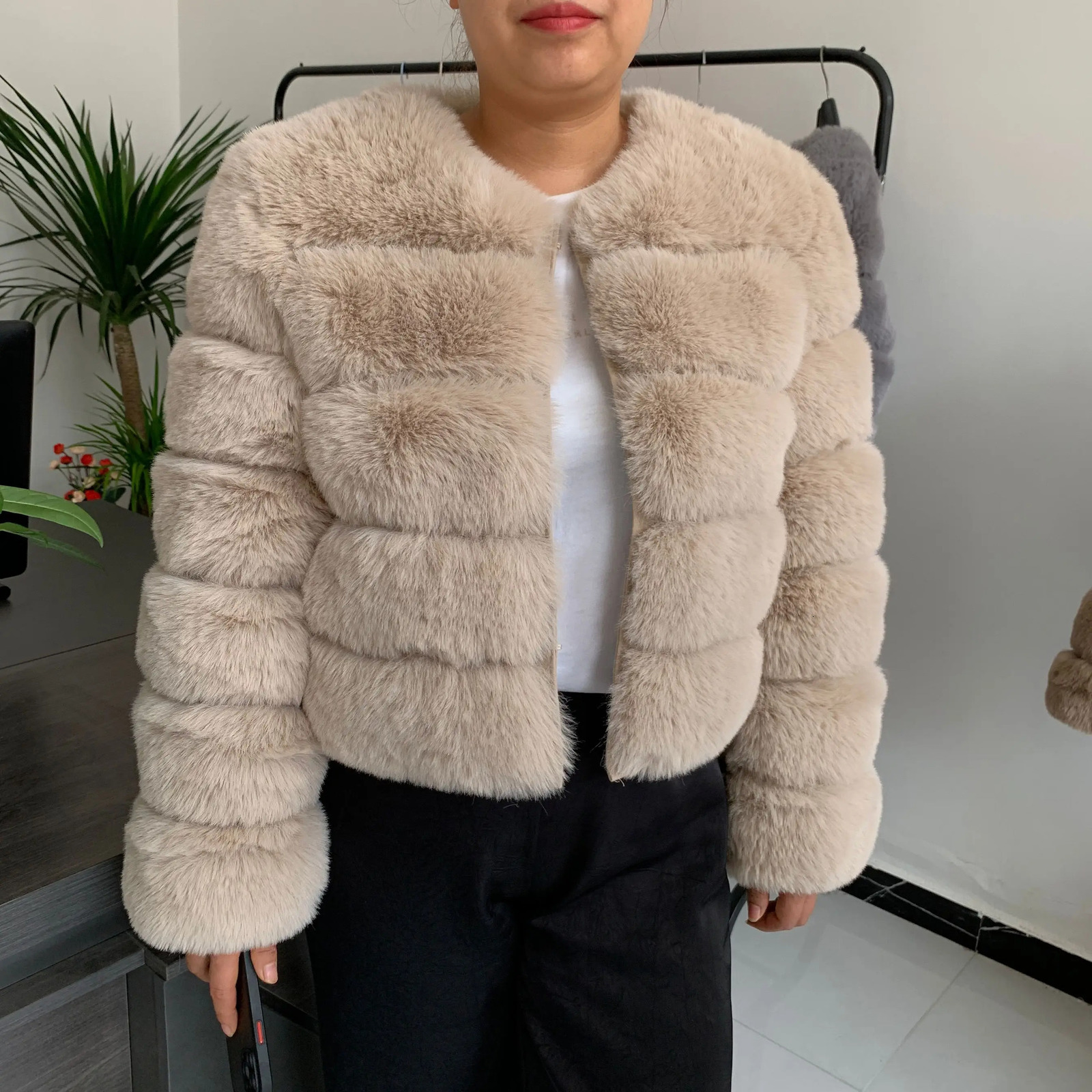 Womens faux fur coat Autumn Winter High Quality Faux Fox Fur Coat fluffy coat fur elegant faux fur 7xl plus size women clothing 241115