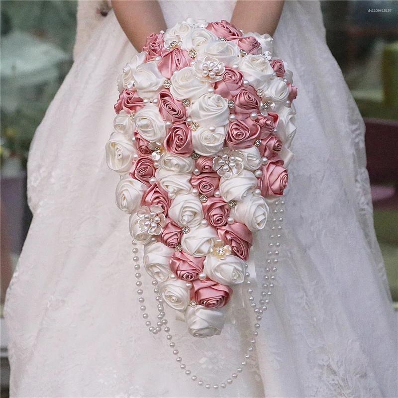 Decorative Flowers Yan Creamy Dusty Rose Bride Casading Wedding Bouquets With Rhinestone Pearl String Handamde Satin Bridal Bouquet