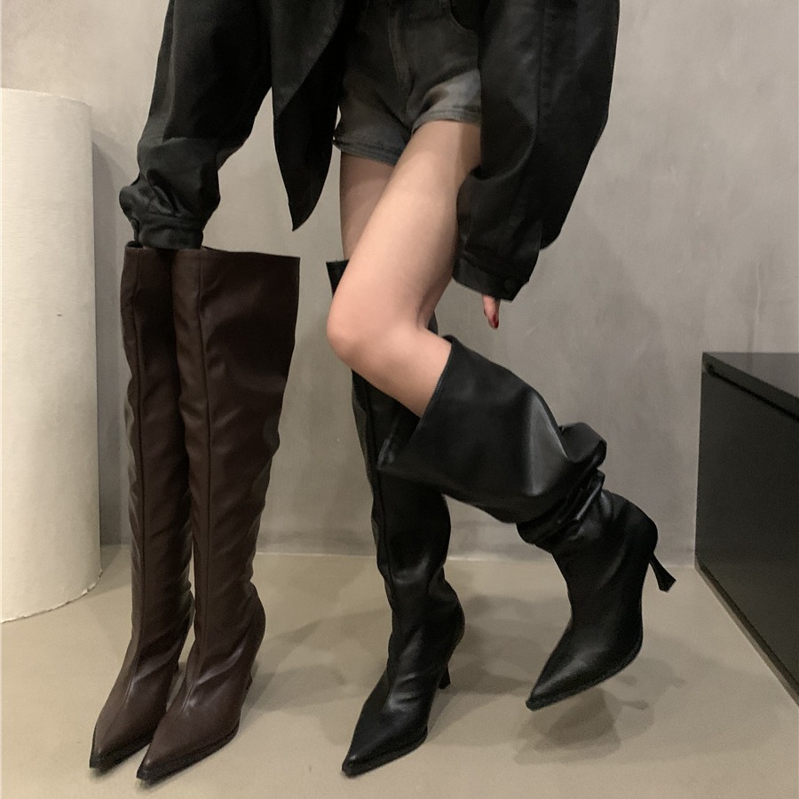 Women's French Autumn New Pointed Black Boots.