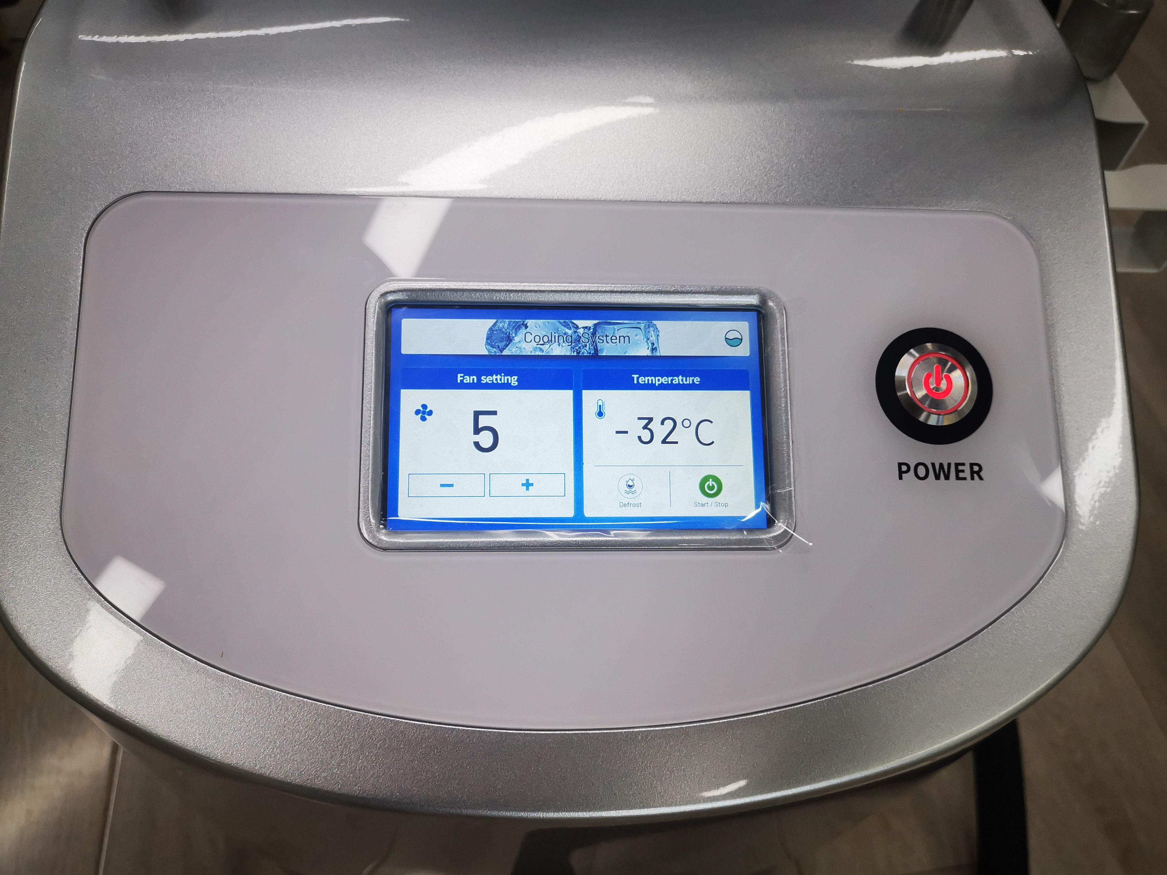 Cooling machine for reduce pain with the CO2 laser machine Pico laser machine Long pulse machine works together