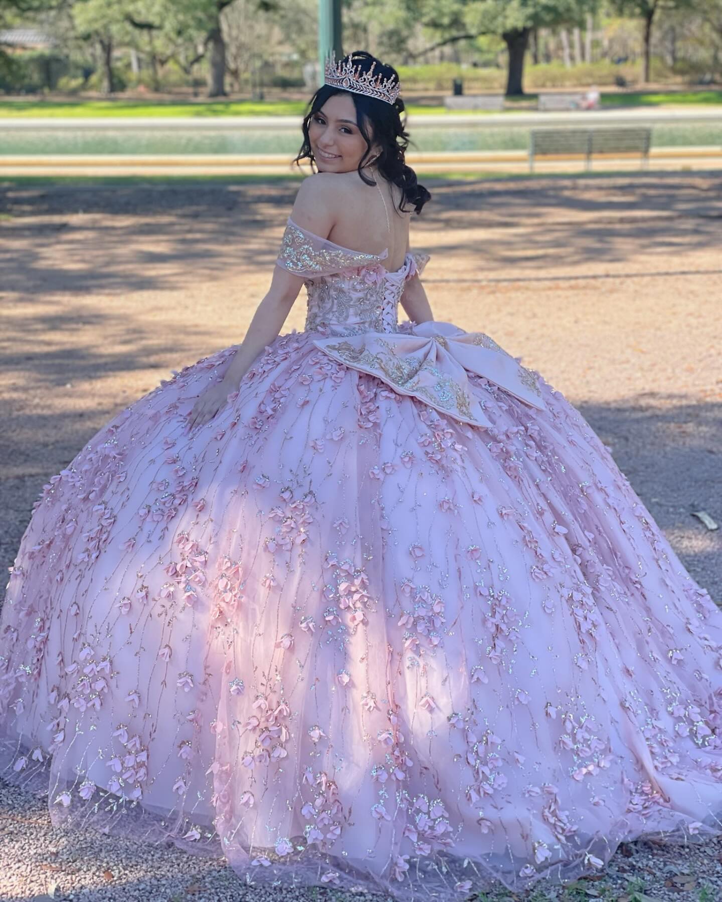 Pink Beaded Ball Gown 3D Appliqued Quinceanera Dresses Sequined Prom Gowns Off The Shoulder Necke Sixteen Sweet 15 Corset Masquerade Dress 0219