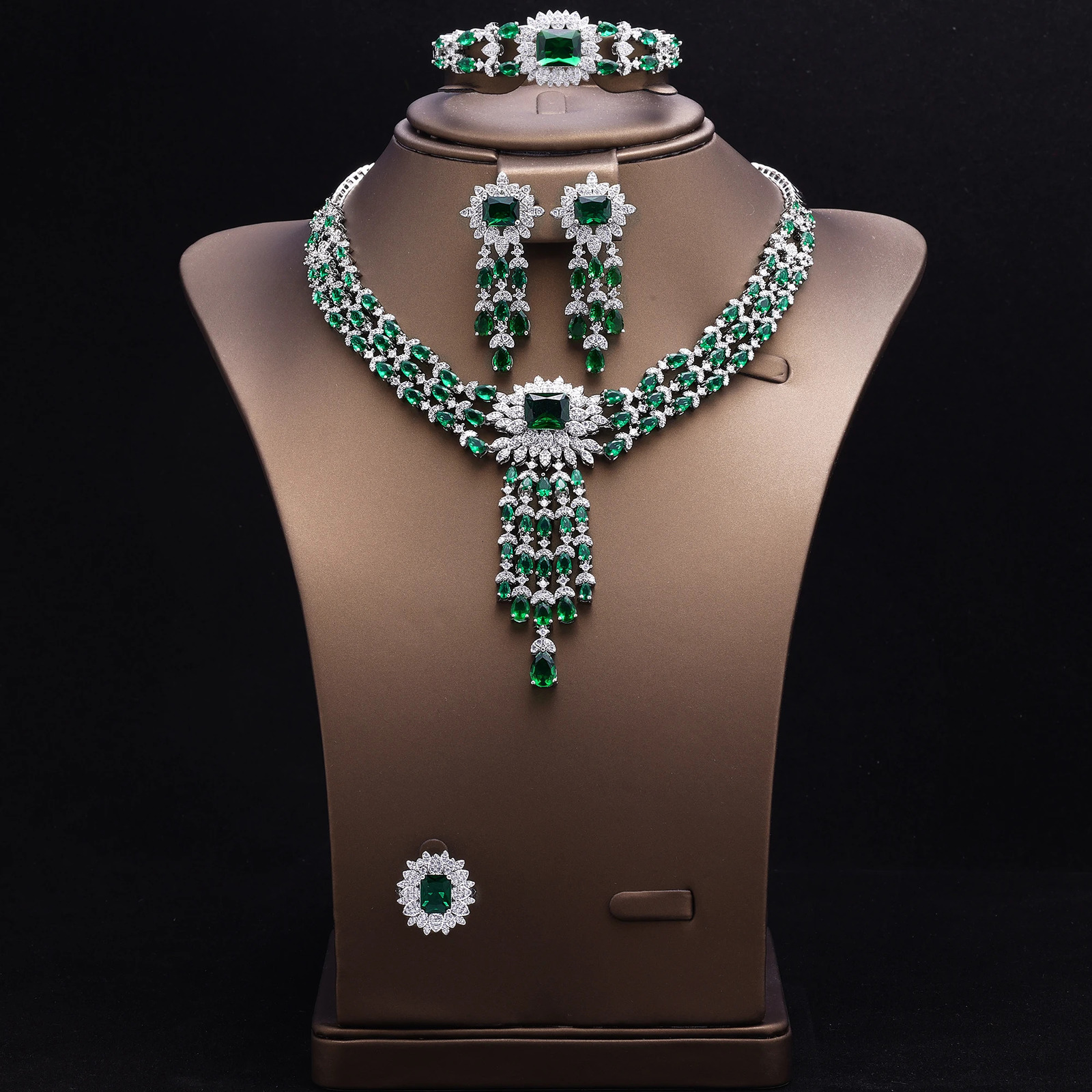 2024 Bridal Zirconia Complete Jewelry Set Suitable for Womens Parties 4pcs Dubai Nigeria CZ Crystal Wedding Necklace Set 241115