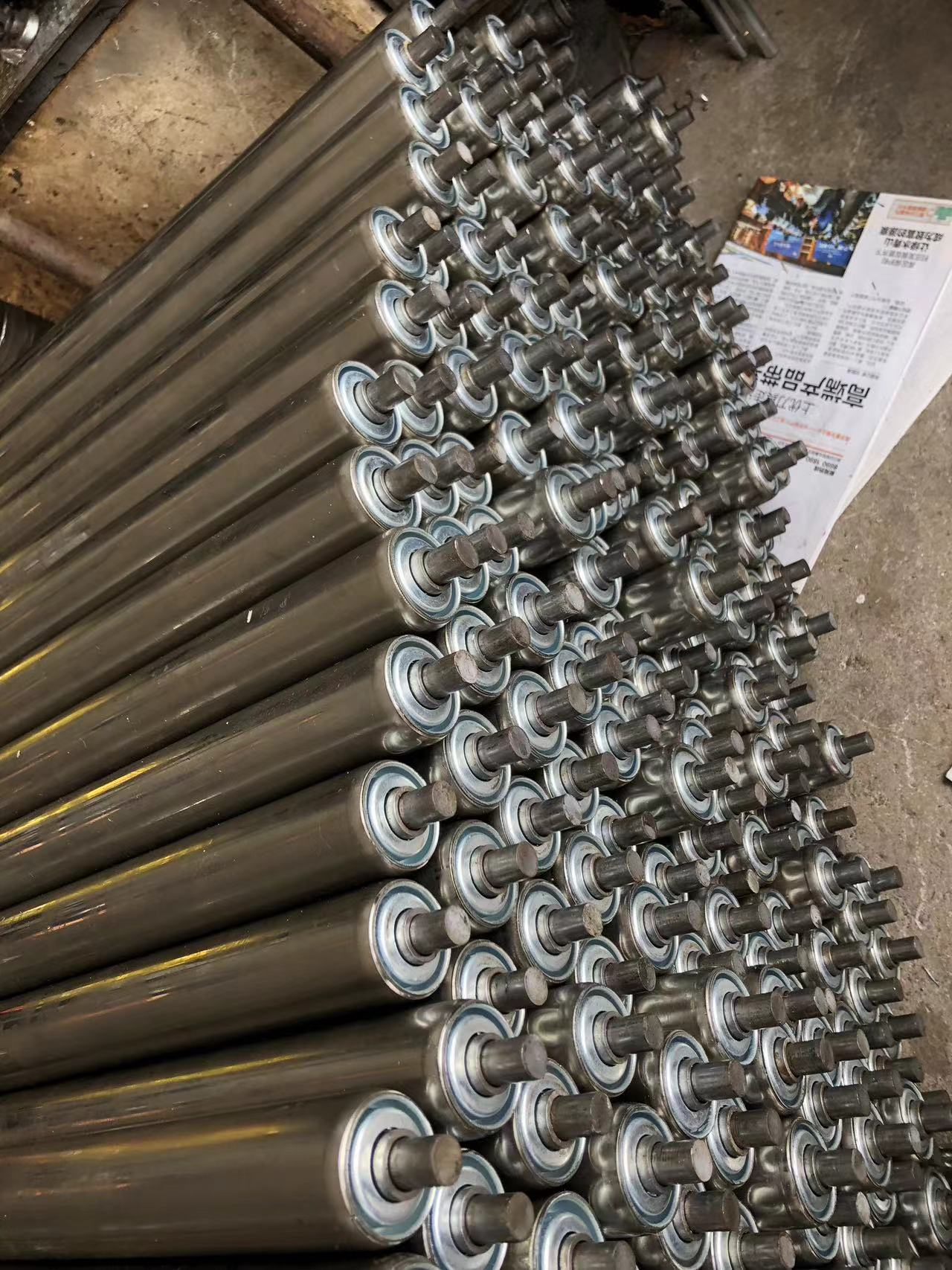 Durable drum conveyor accessories customizable for efficient material handling