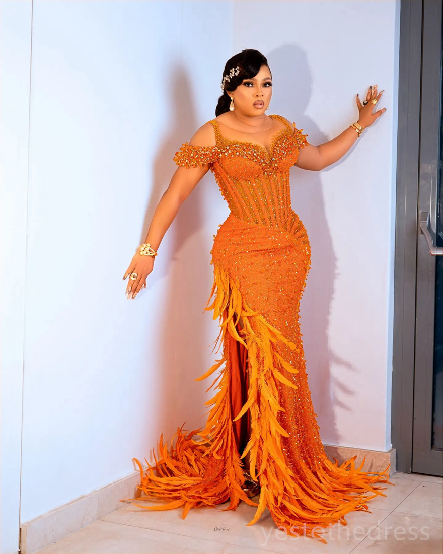 2024 Plus Size Orange Prom Dresses for Black Women Illusion Mermaid Formal Gowns Sheer Neck Side Split Feathered Beaded Crystals Decorated Reception D