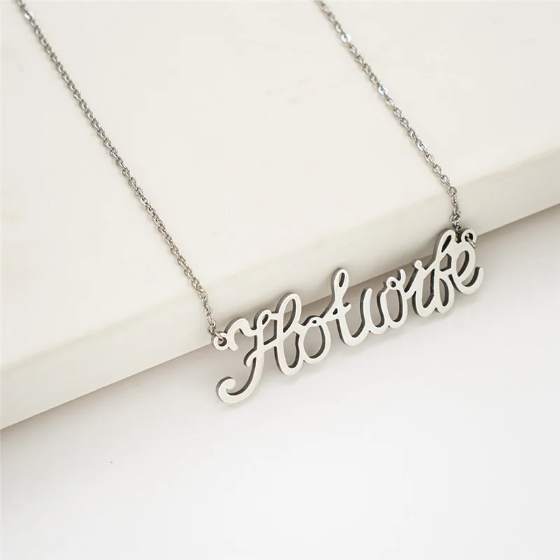 Ligatures Cursive Letter Hotwife Necklaces Hot Wife Pendant Enchanting Fascinating English Word Clavicle Choker for Women Female Mama