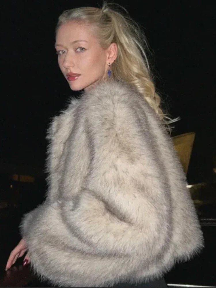 2024 Autumn Winter Fashion Gradient Fluffy Fur Coat Women High Street Faux Fox Fur Jacket Female Overcoats 241115