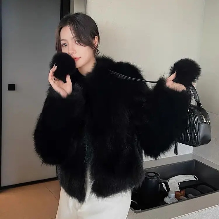 Fox Fur Grass Coat for Women Fashionable and Slim with a Young and Stylish Hairy Coat 241115
