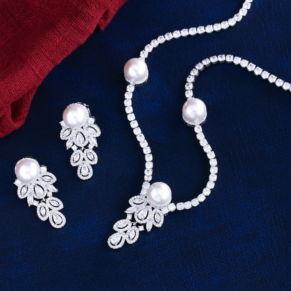 Three layer elegant and shiny cubic zirconia feather shaped simulated pearl earrings and necklaces party jewelry set 241115