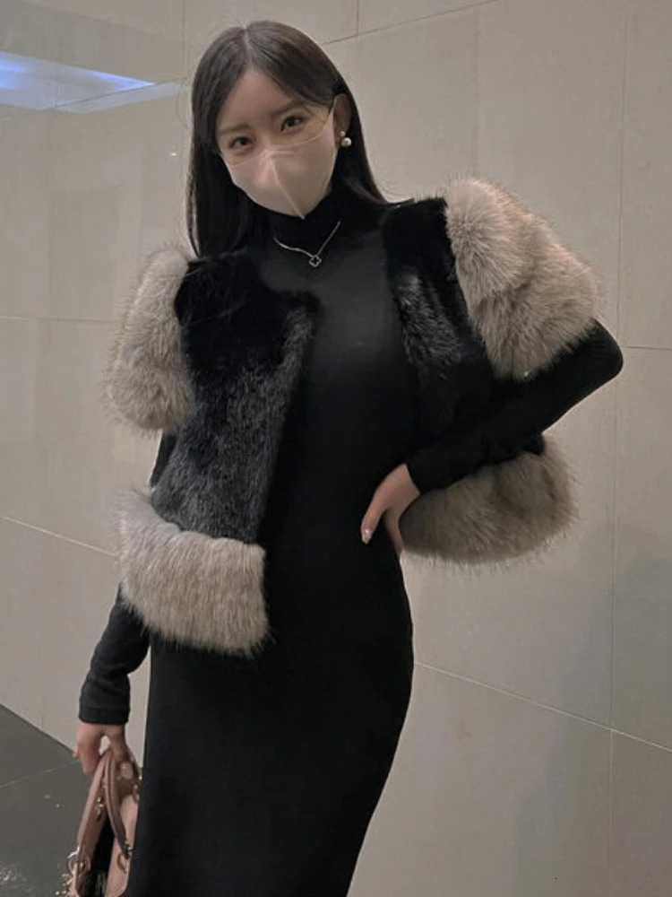 2024 AutumnWinter Fashion Womens Warm Fur Integrated Simulation Coat Round Neck Long Sleeve High End Short 241115