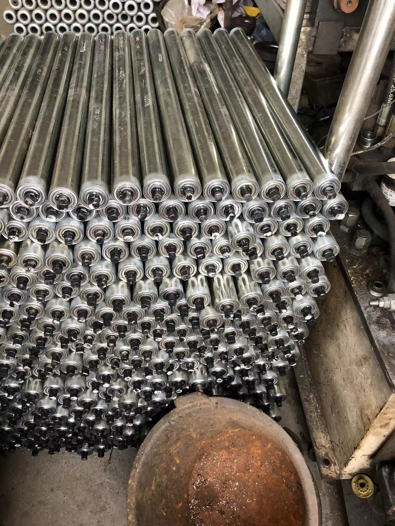 Non Electric Rolling Drum for Efficient Material Transport