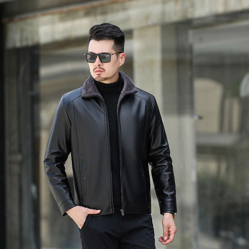 2025 New Men's Integrated Fur Leather, Autumn Winter With Thick Plush And Loose Fit, Dad's Leather Jacket