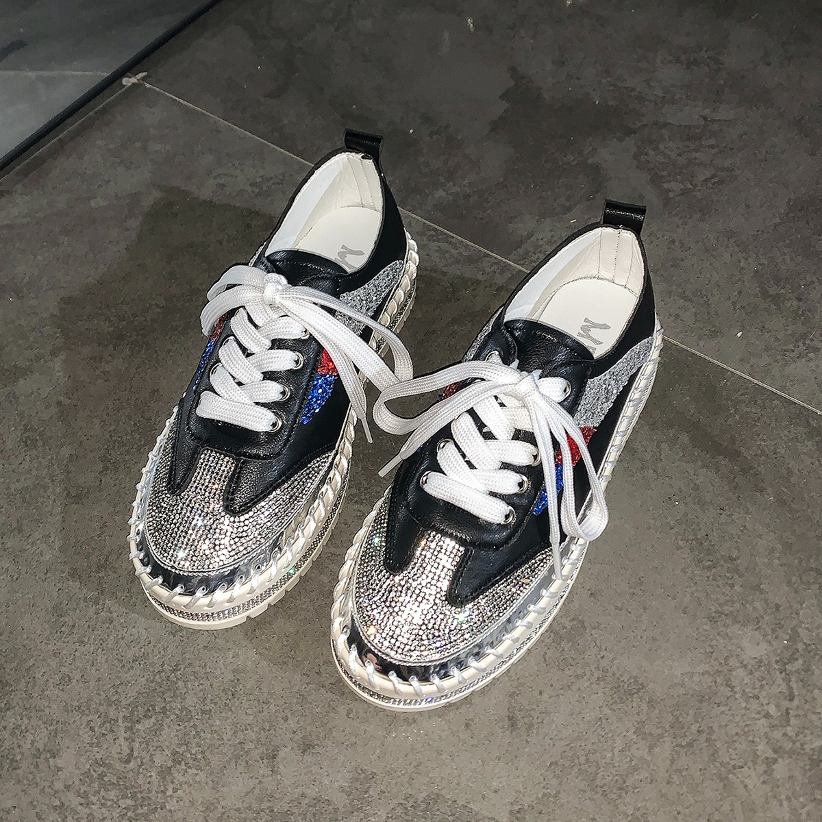 Women's Sneakers 2025 New Fashion Shiny Rhinestones Shoes Casual Sneakers Women's Stylish Sport Shoes Lace-Up Sneakers Shoes 2025 Luxury Shi