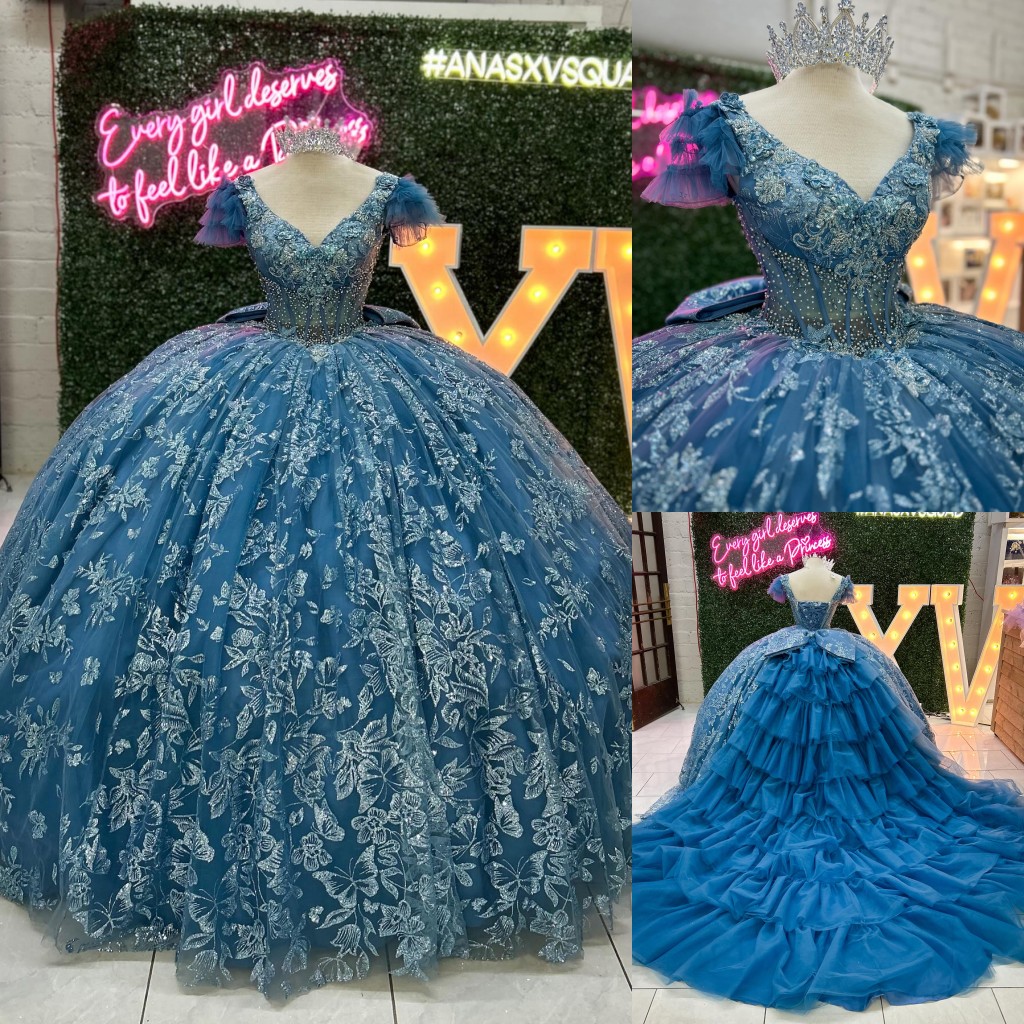Fabulous Pearls Ball Gown Beaded Quinceanera Dresses Sequined Prom Gowns Appliqued V Necke Sixteen Sweet 15 Corset Masquerade Dress 0220