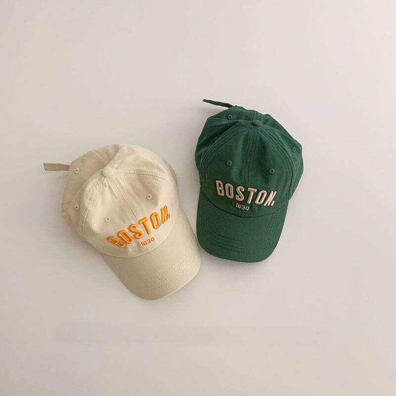 Children's hats for boys girls, spring and autumn Instagram Korean embroidered letter duckbill hat, fashionable baby baseball hat trend