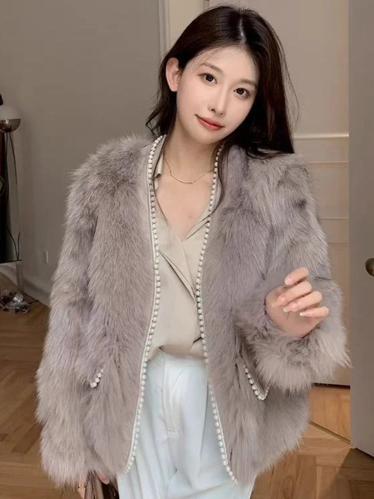 Winter Fashion Womens Elegant Warm Fur Integrated Coat Simulation Temperament Highend Small Fragrant Style Coat 241115